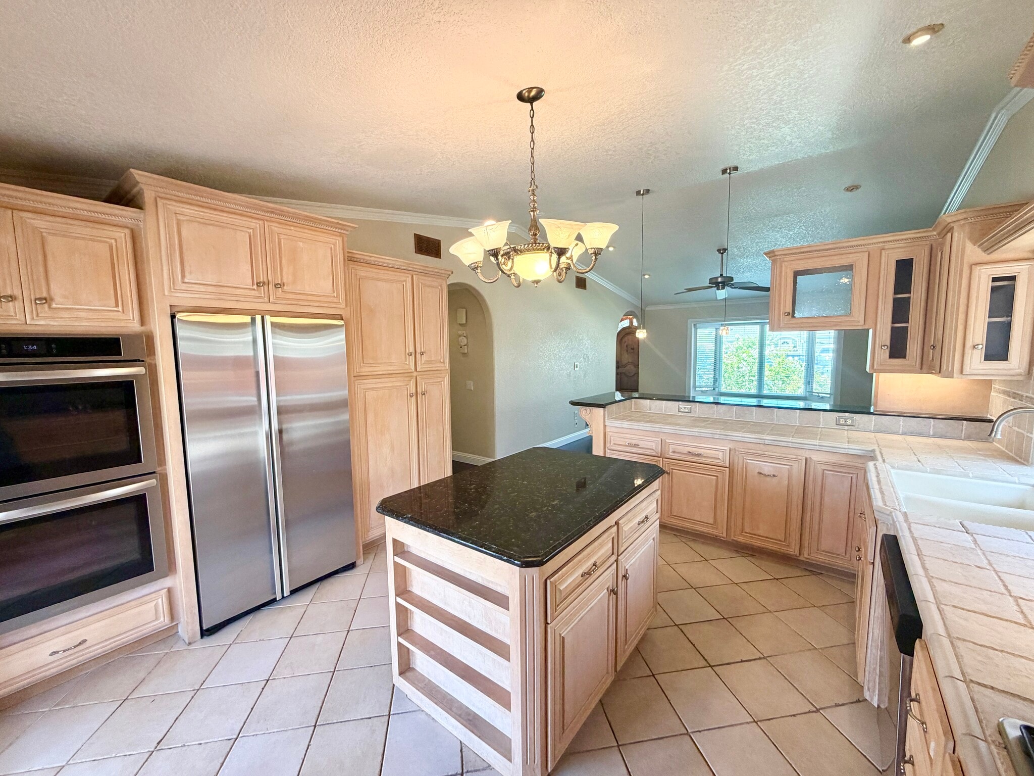 Building Photo - 9272 Sunridge Dr