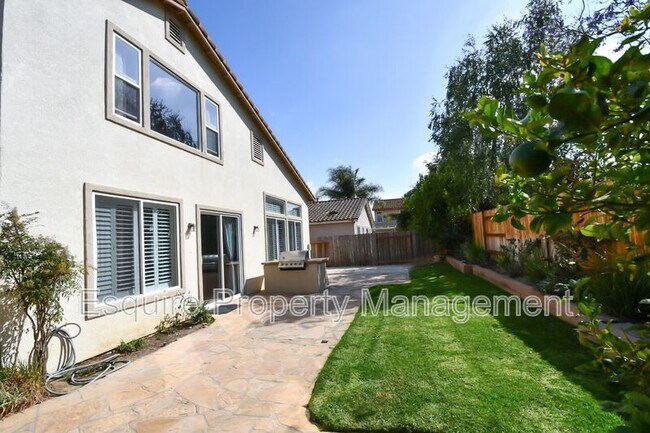 Building Photo - 1763 Alta Vista Pl