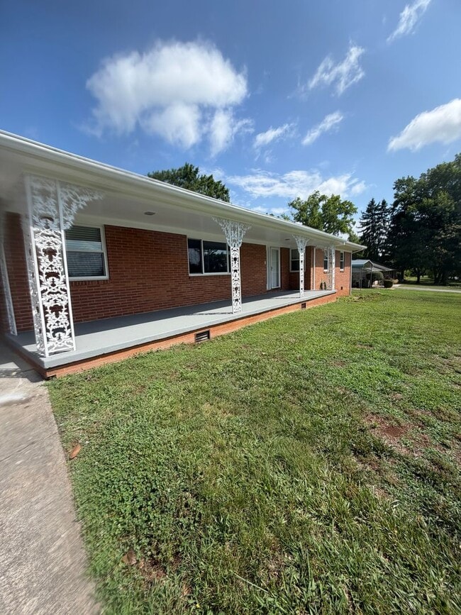 Building Photo - 942 Margaret Dr