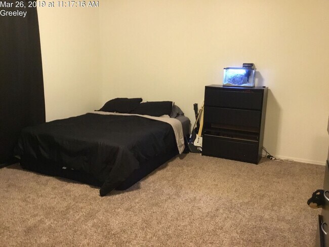 Building Photo - 1921-1923 Almond Avenue