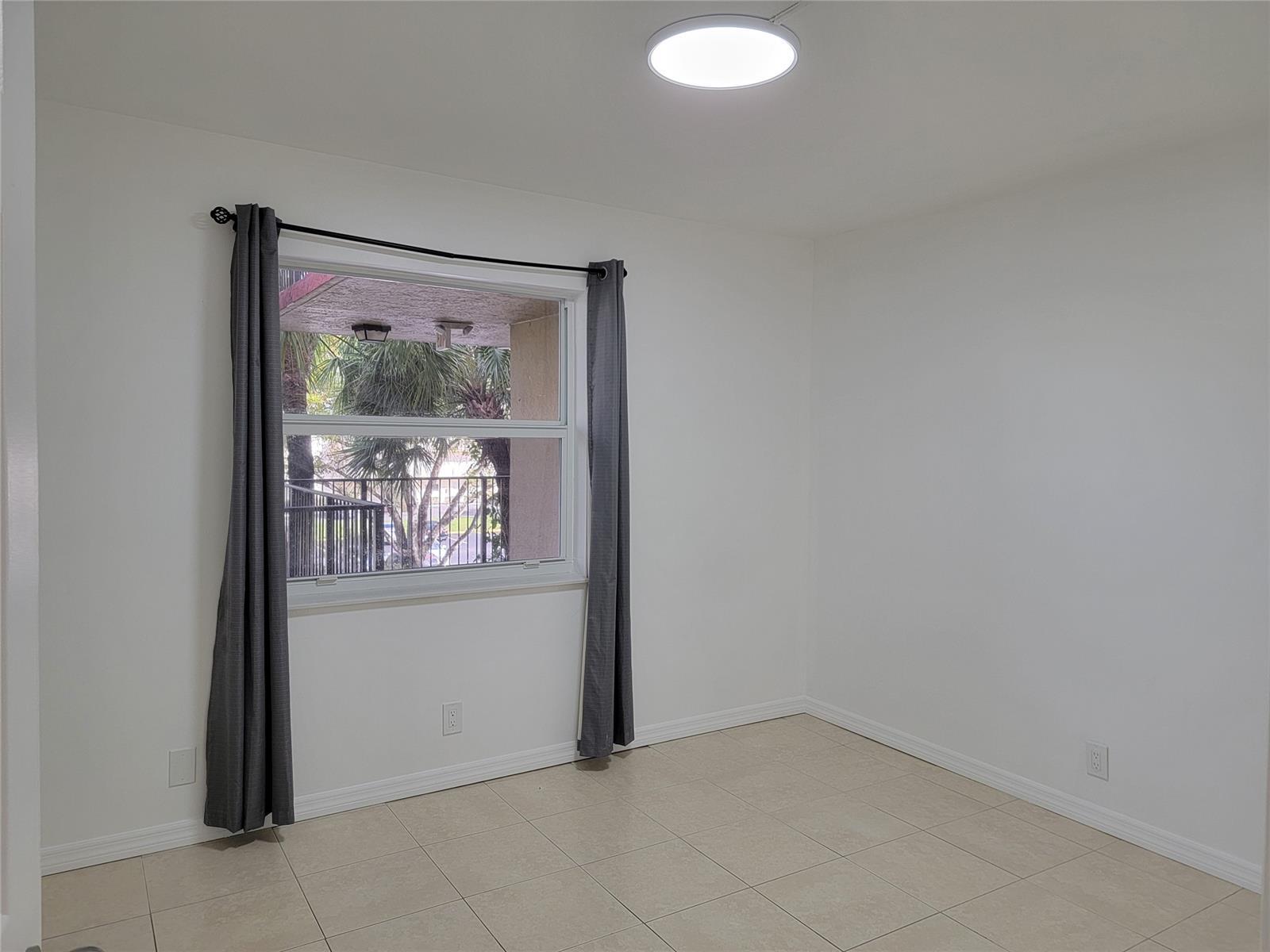 Building Photo - 3341 NW 47th Ter