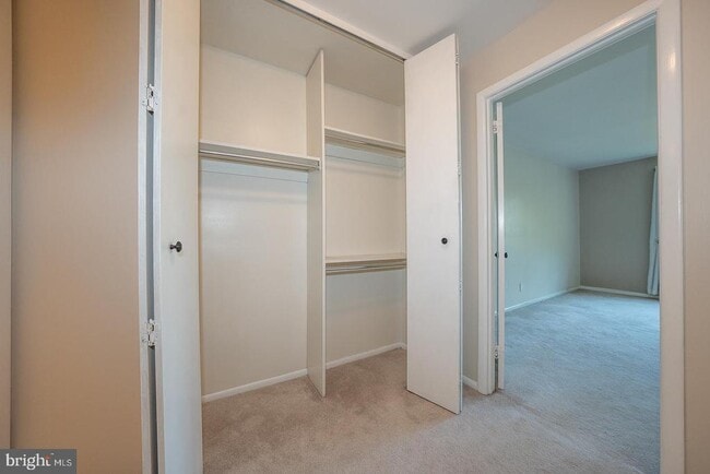 Building Photo - 103 Drummers Ln