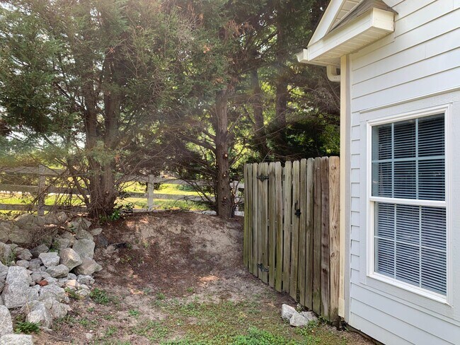 Building Photo - 4324 E Barcelona Way