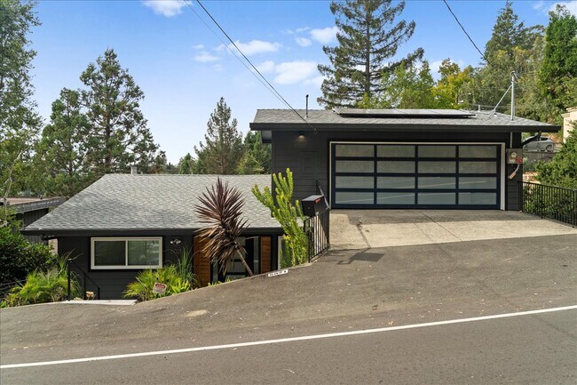 Building Photo - 6201 Snake Rd