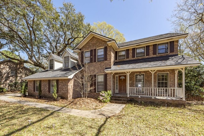 Building Photo - 5 Bedroom 3 Bath Home in Parkshore - Charl...