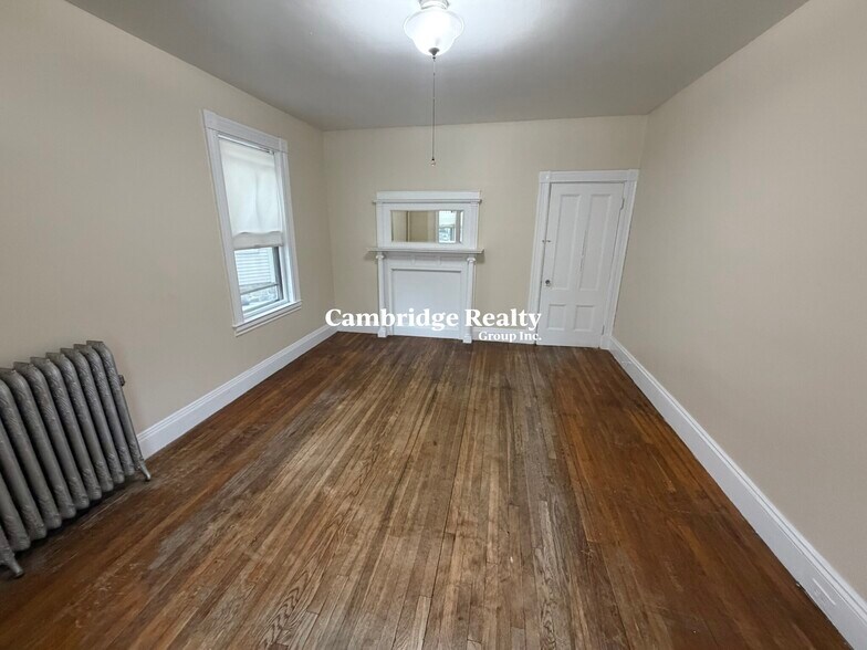 Building Photo - 75 Aldie St