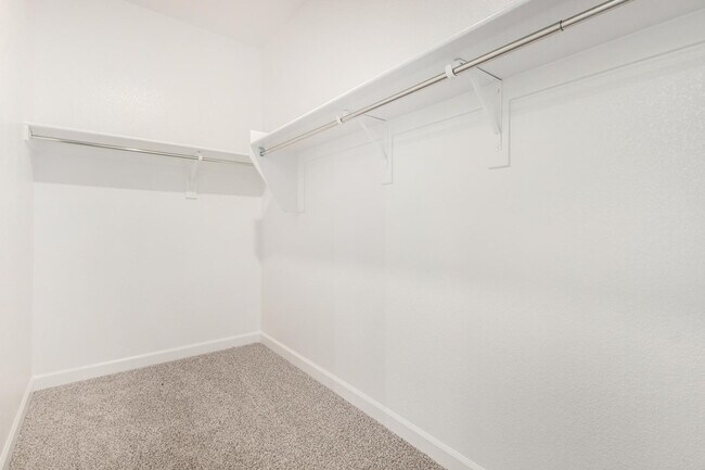 Building Photo - 17824 W Vogel Ave