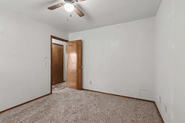 Building Photo - 3801 Western Heights Ave