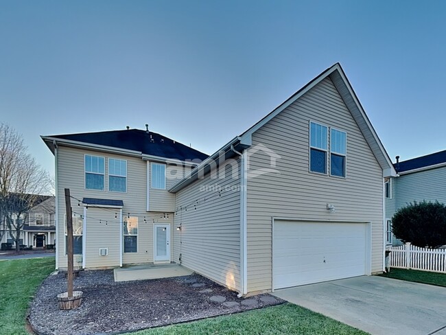 Building Photo - 15724 Seafield Ln