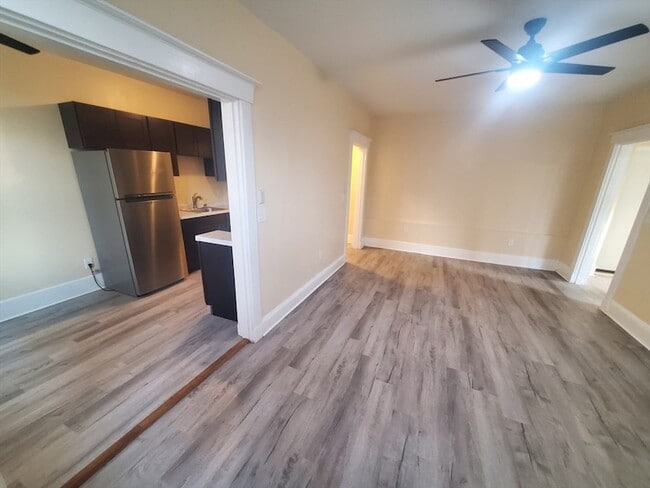 Building Photo - 415 County St