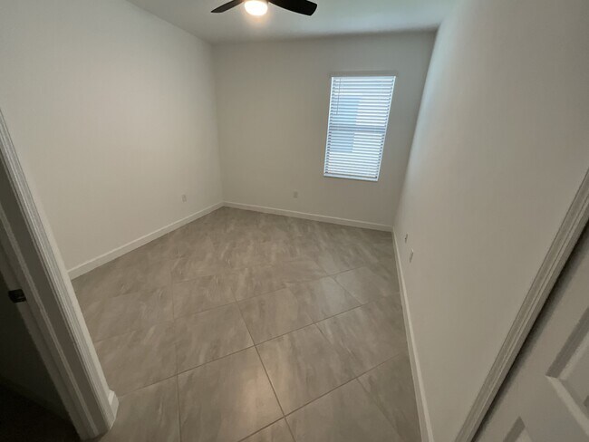 Building Photo - 11368 Canopy Loop
