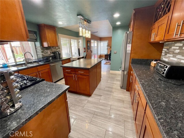 Building Photo - 27503 Dandelion Ct