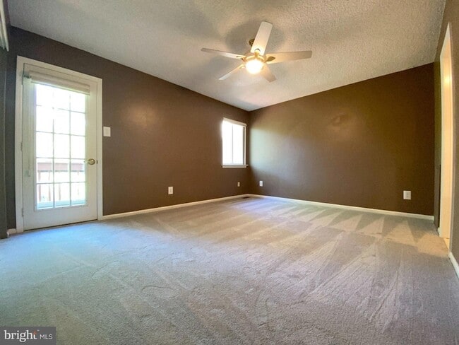 Building Photo - 326 Brigade Ct
