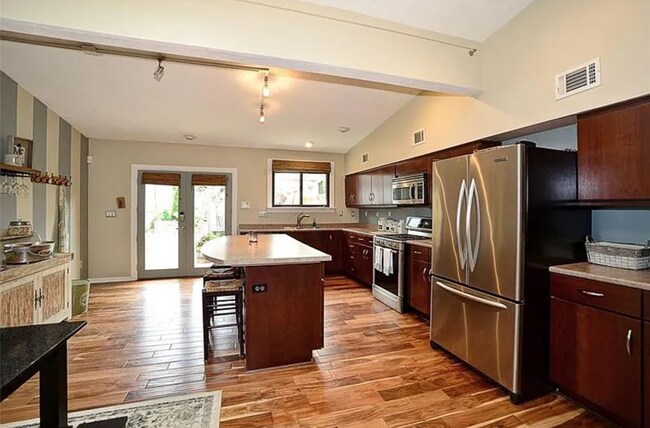 Building Photo - 3460 Ligonier St