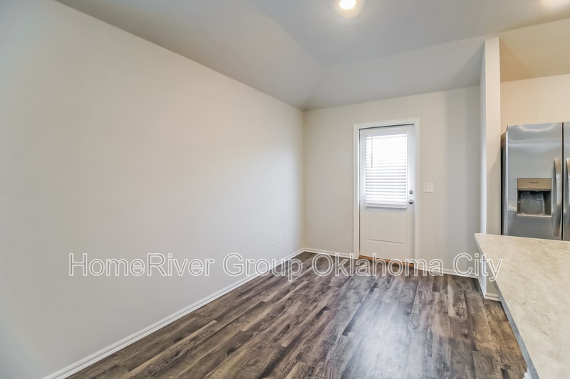 Building Photo - 1212 S Brk Dr
