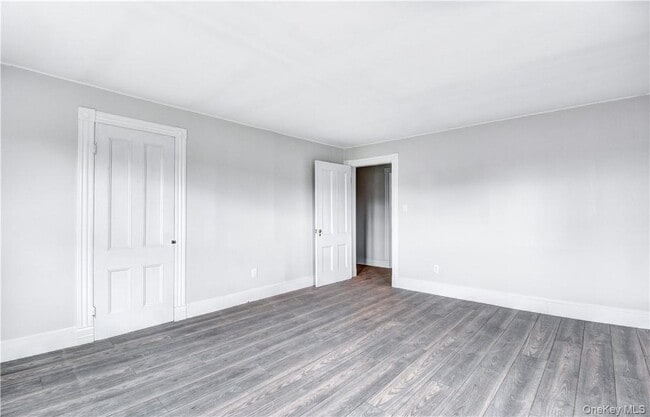 Building Photo - 202 Midland Lake Rd