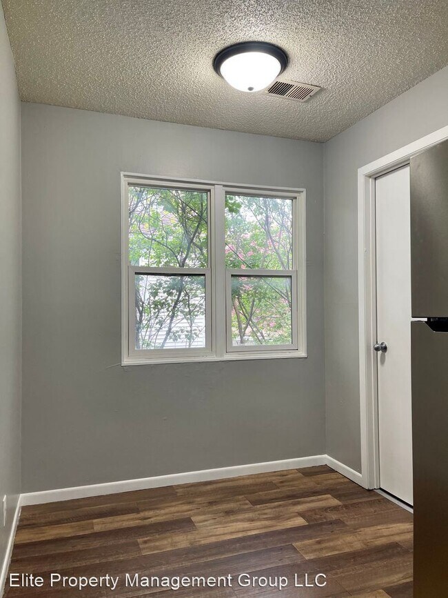 Building Photo - 3 br, 1 bath House - 3211 N 6th St