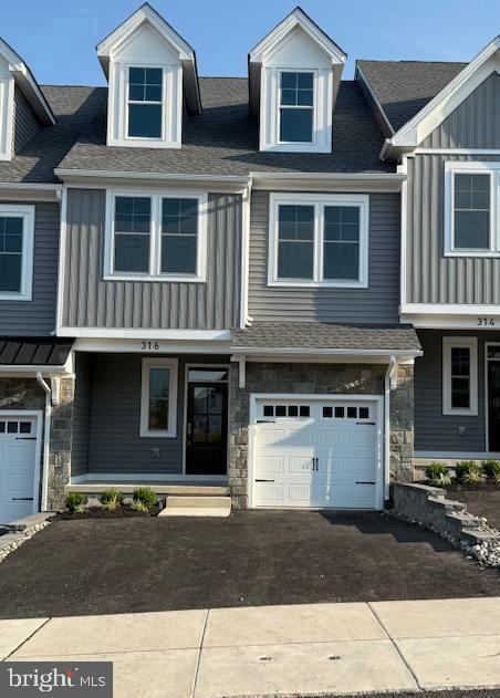 Building Photo - 316 Foxtail Ln