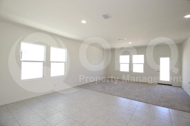 Building Photo - 24182 W Hidalgo Ave