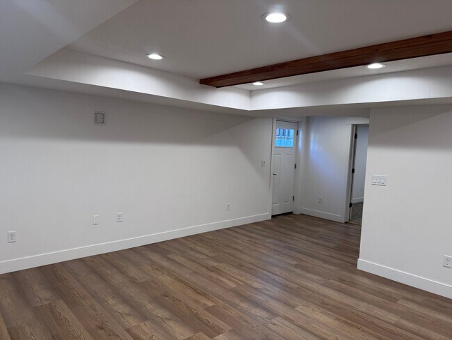 Building Photo - 11302 S Silver Ridge Dr