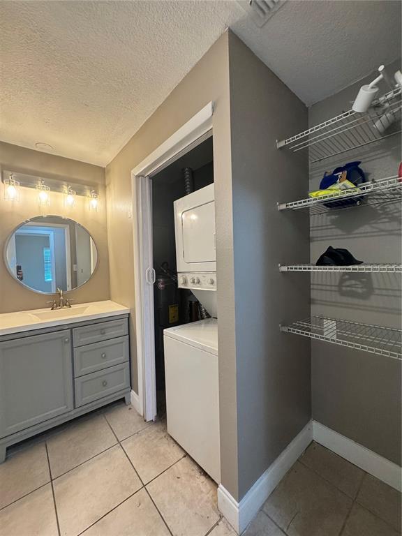 Building Photo - 932 Buccaneer Dr