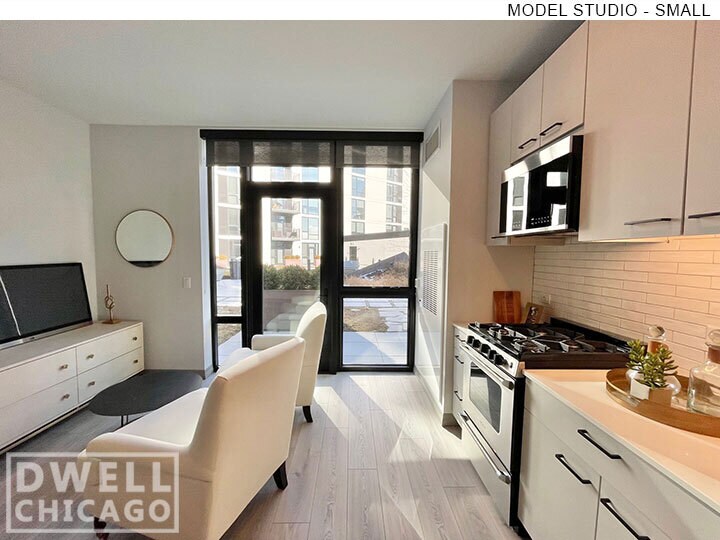 Building Photo - 2145 N Elston Ave