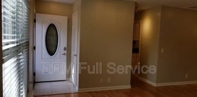 Building Photo - 5000 McMurray Ct