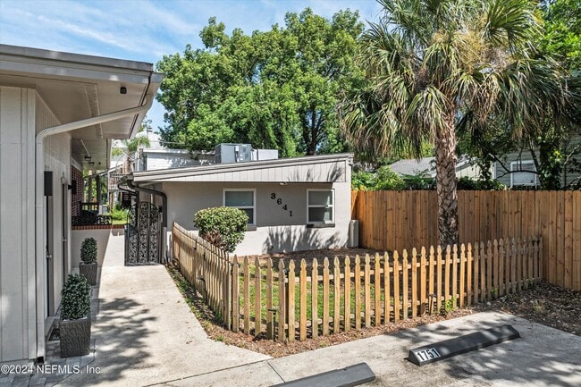 Building Photo - 1751 Dancy St