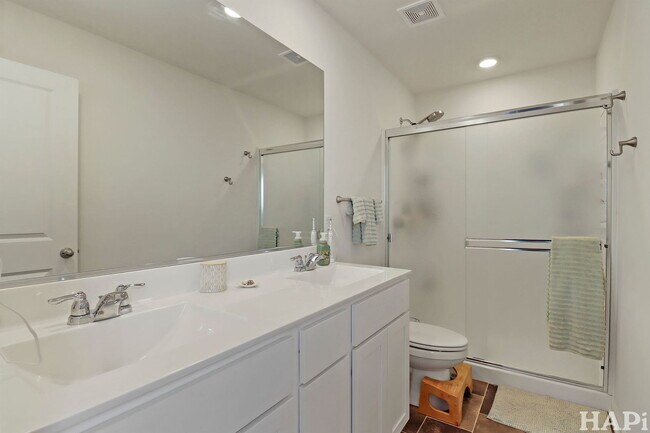 Building Photo - 6740 Linden Trl