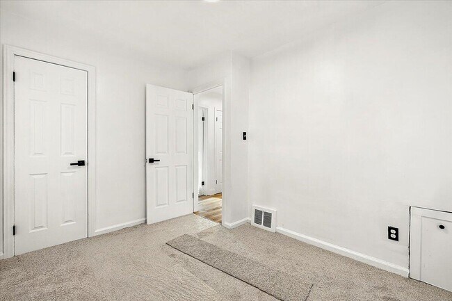 Building Photo - 6106 Oldtown St