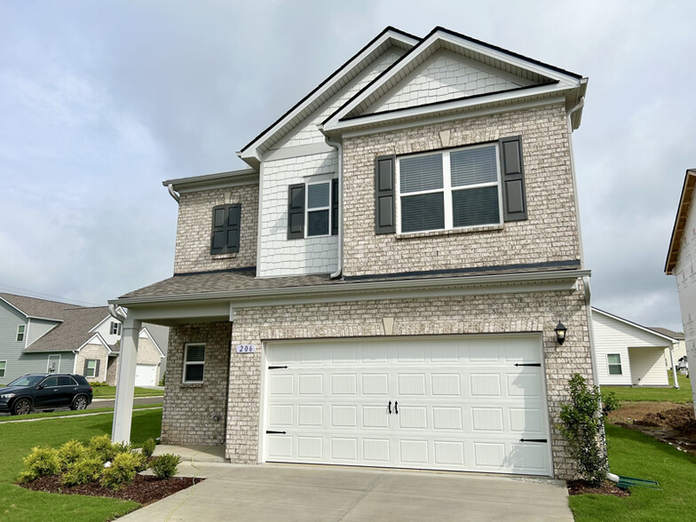 Primary Photo - 206 Summerlin Dr