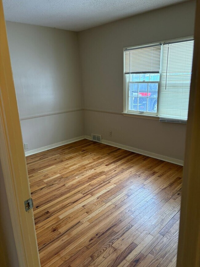 Building Photo - Minnetonka Home for Rent