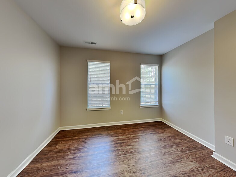 Building Photo - 103 Fair Isle Ct
