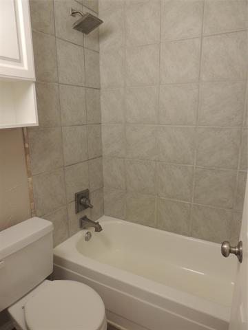 Building Photo - 3125 Sondra Dr