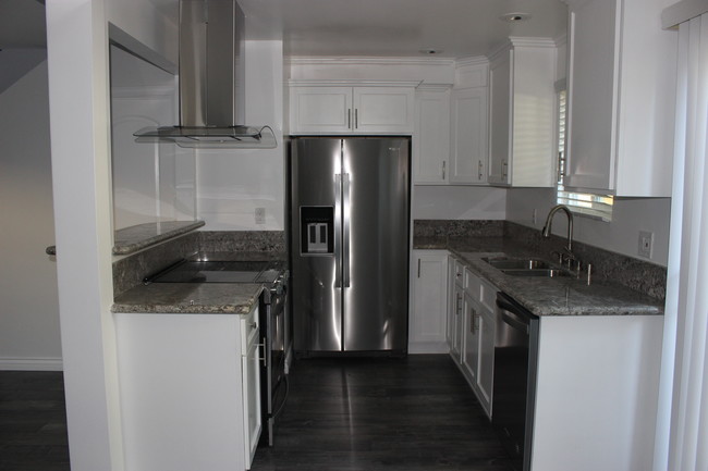 All New Stainless Steel Appliances - 1846 9th St