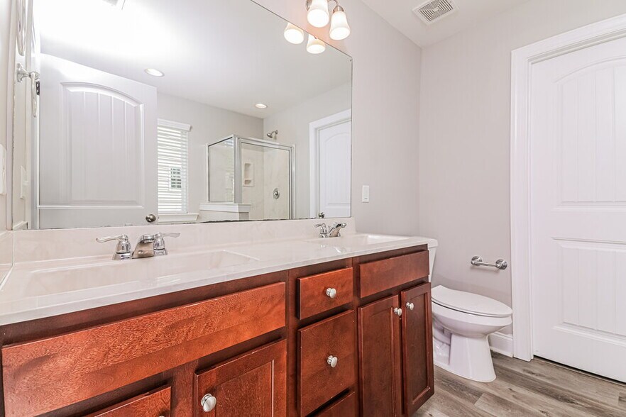 Building Photo - 3600 Sunbright Ln