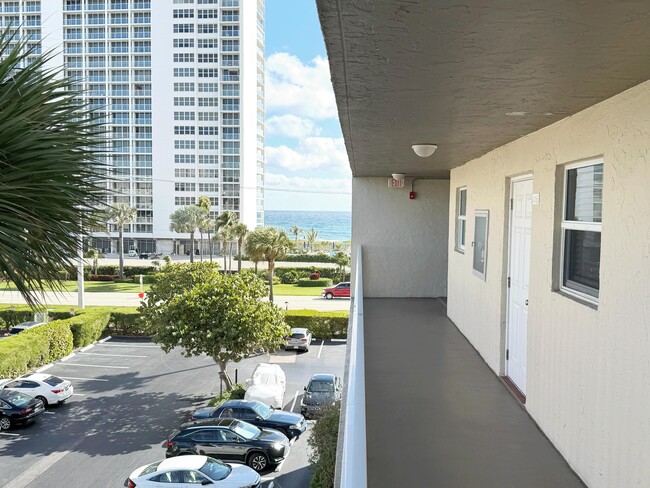 Building Photo - 2929 S Ocean Blvd