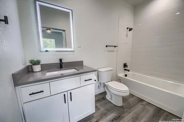 Building Photo - 2066 Dry Creek