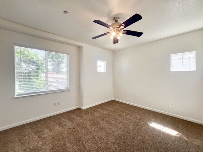 Building Photo - 509 Marla Dr