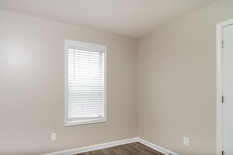 Building Photo - 417 Remington Ct