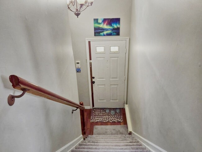 Primary Photo - 2 Bedroom Condo in East Windsor