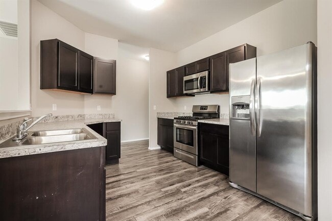 Building Photo - 10756 SW 23rd Pl