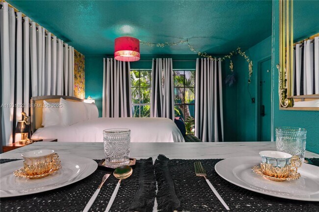 Building Photo - 1007 SE 2nd Ct