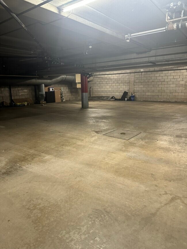 Building Photo - 5790 Friars Rd