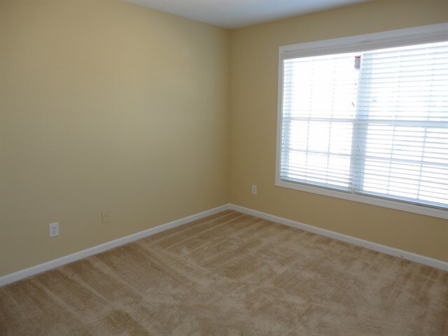 Building Photo - 1319 Station Ridge Dr