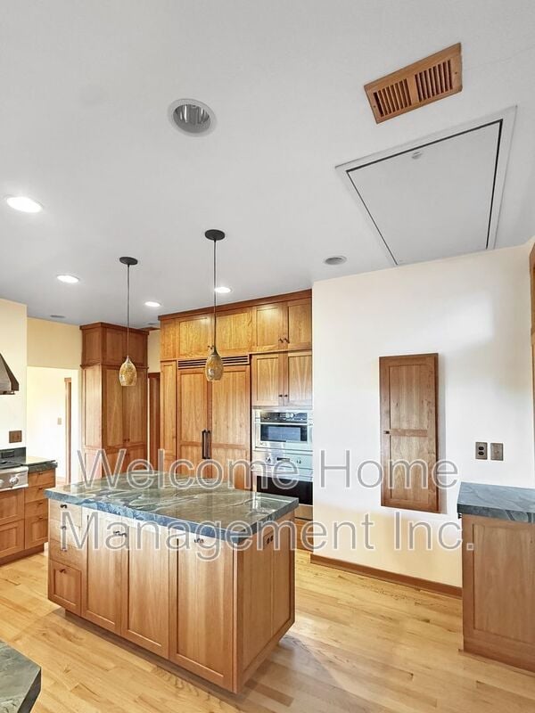 Building Photo - 127 Escobar St