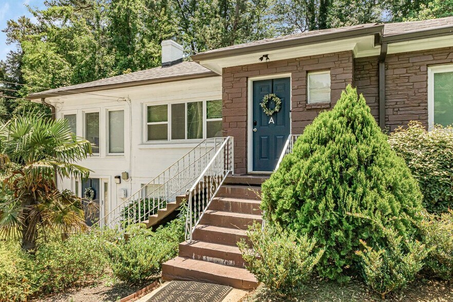 Building Photo - 2100 Cascade Rd