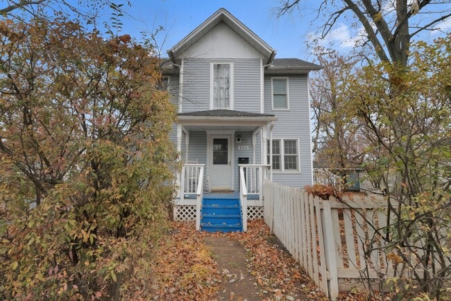 Building Photo - Charming, Recently Updated 3-Bedroom Home in Urbana