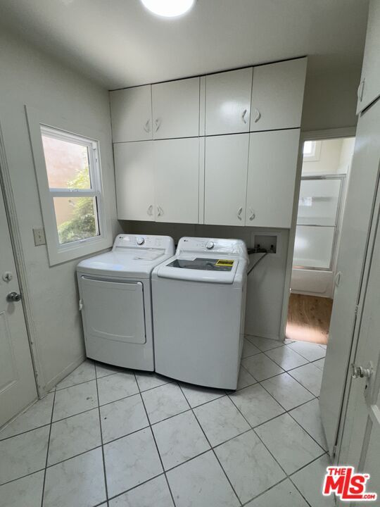 Building Photo - 211 S Arnaz Dr