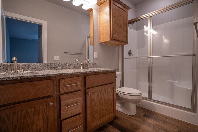 Building Photo - 3-bedroom, 2-bathroom home located in the beautiful Pea Ridge, AR